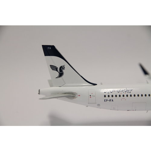 JC Wings 1:200 Iran Air A321