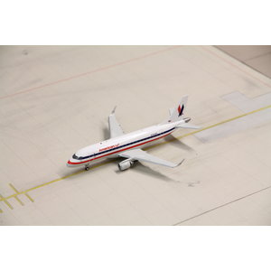 Gemini Jets 1:200 American Eagle Retro Embraer ERJ170-1000STD