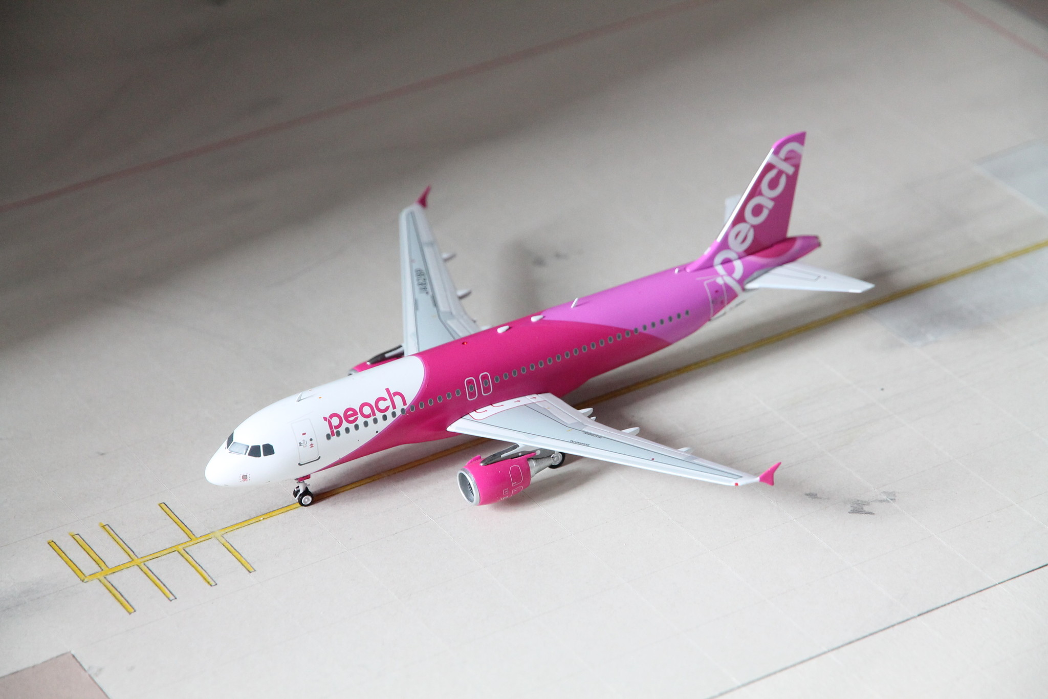 1:200 Peach Aviation Airbus A320 JA828P J Fox JF-A320-037