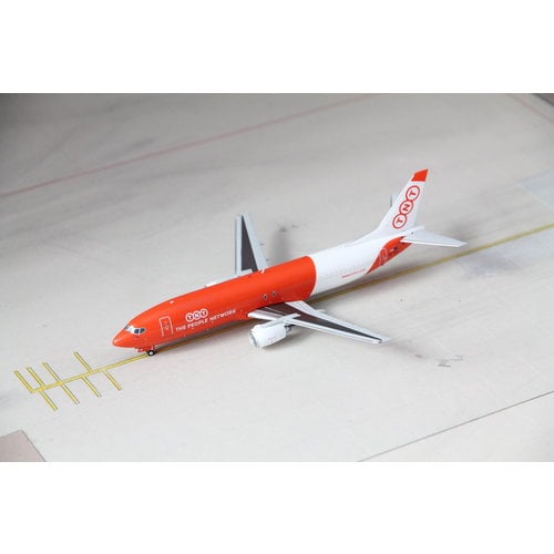 JC Wings 1:200 TNT / ASL Airlines B737-400SF