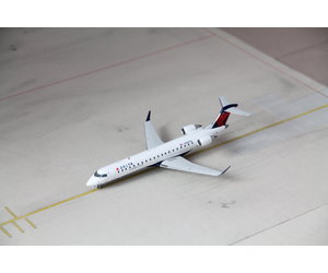1:200 Delta Air Lines Bombardier CRJ-700ER N391CA Gemini200