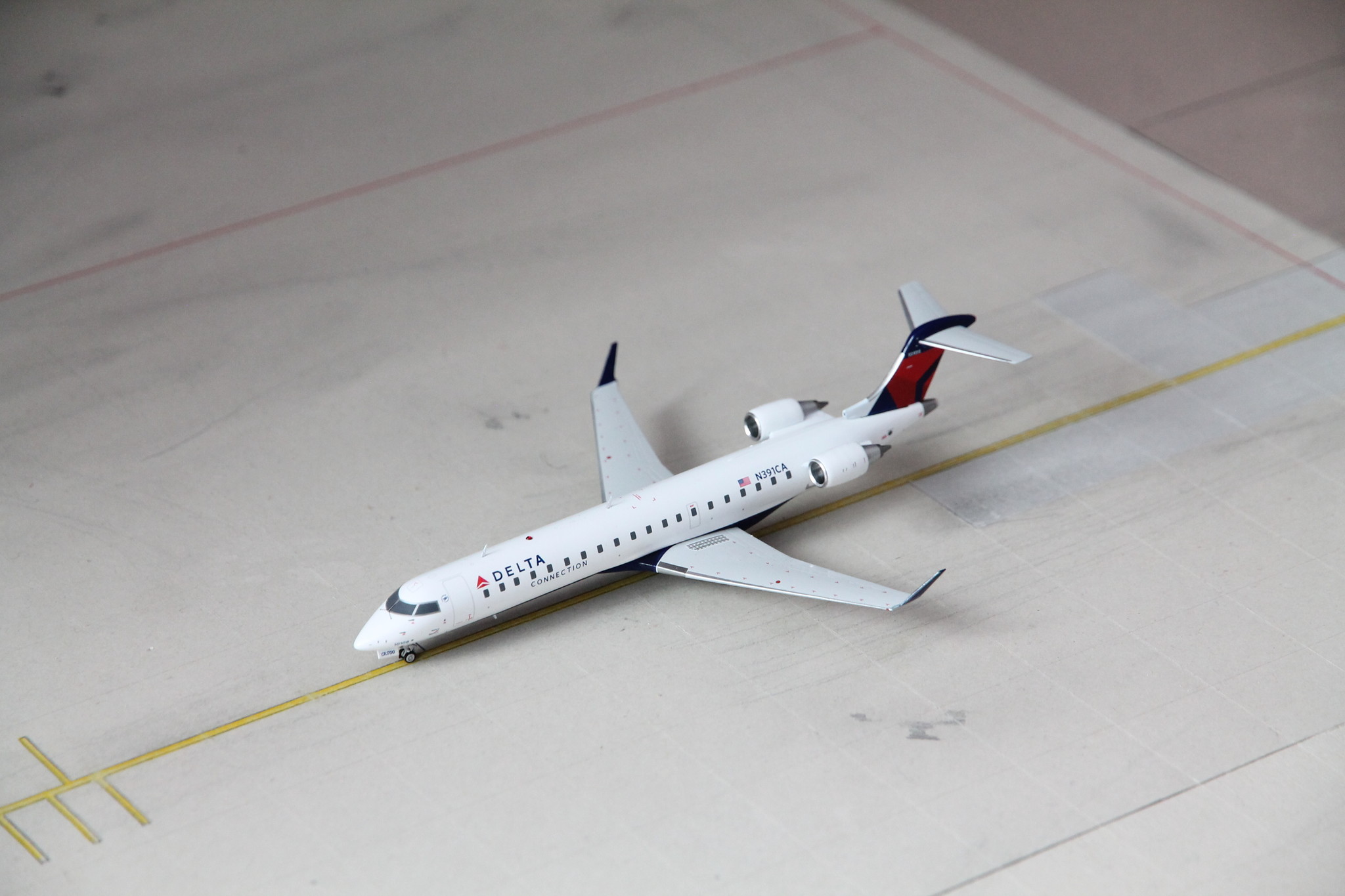 1:200 Delta Air Lines Bombardier CRJ-700ER N391CA Gemini200 G2DAL1021