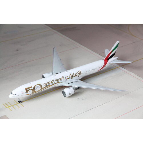 Gemini Jets 1:200 Emirates “UAE 50th Anniversary” B777-300