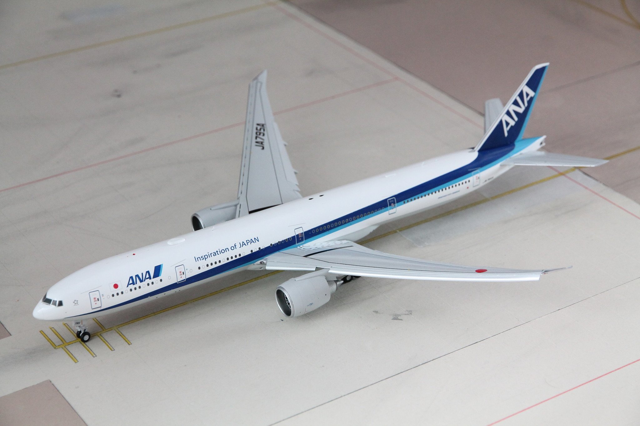 かなりレアな商品です\u003c激レア\u003e [全日空商事] 1/200 ANA B777-300 (風塗装)