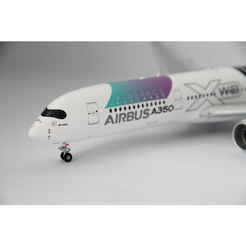 JC Wings 1:200 Airbus House Color "Airspace Explorer" A350-900