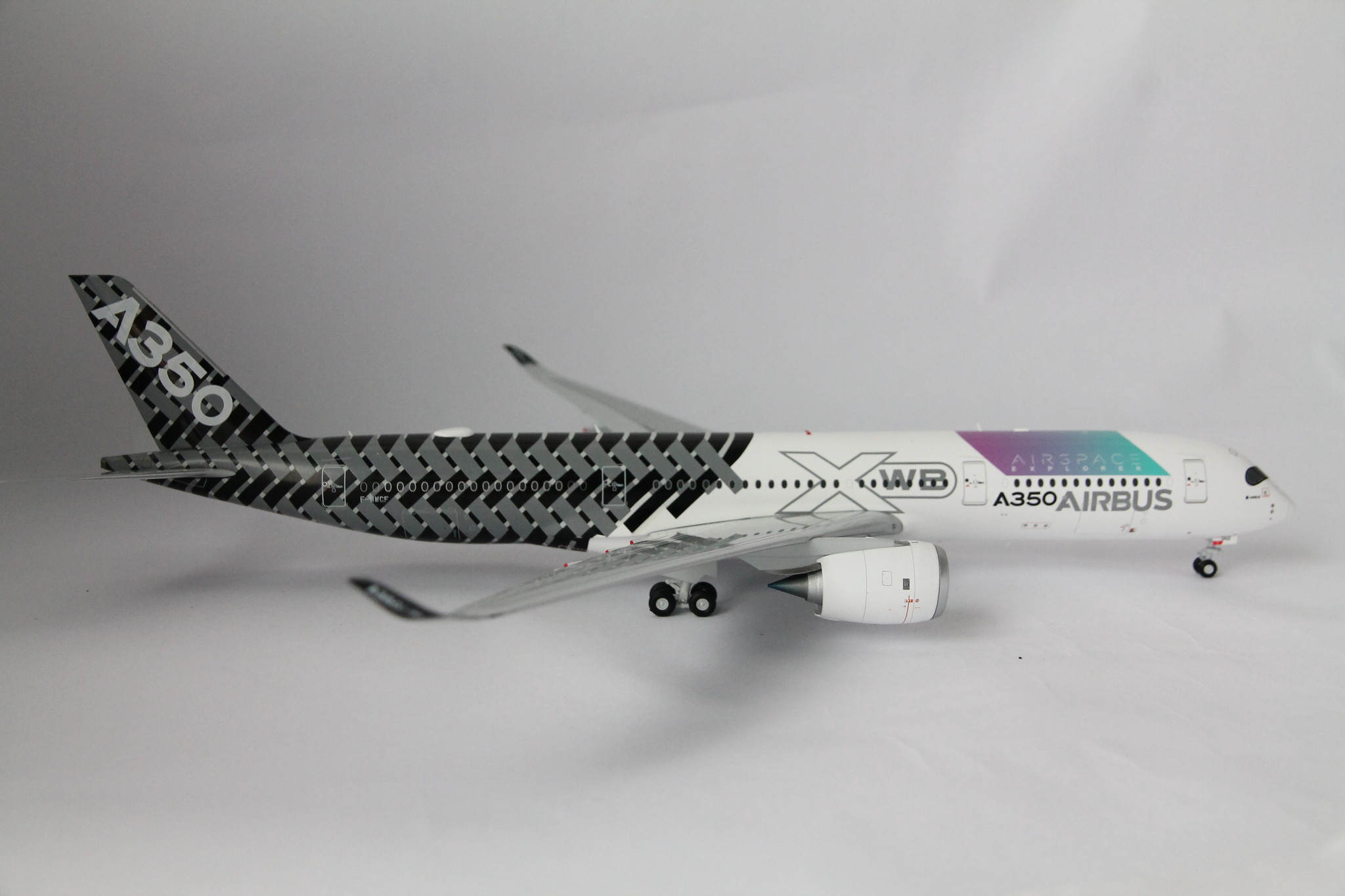 JC Wings 1:200 Airbus House Color 