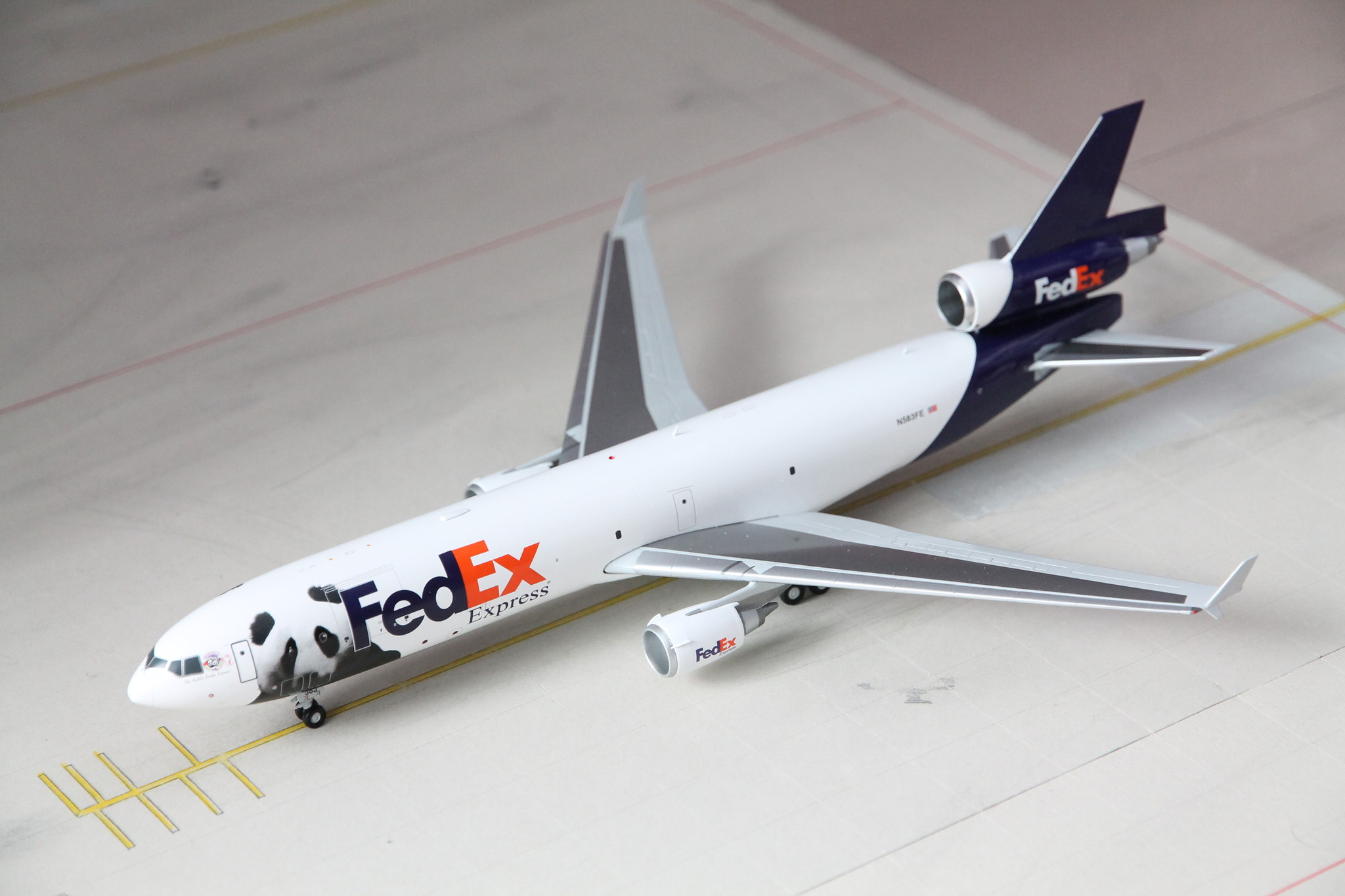 素晴らしい 1 400 MD-11 FedEx フェデックス パンダ塗装 N583FE