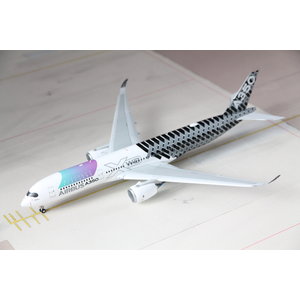 JC Wings 1:200 Airbus House Color "Airspace Explorer" A350-900 - Flaps Down
