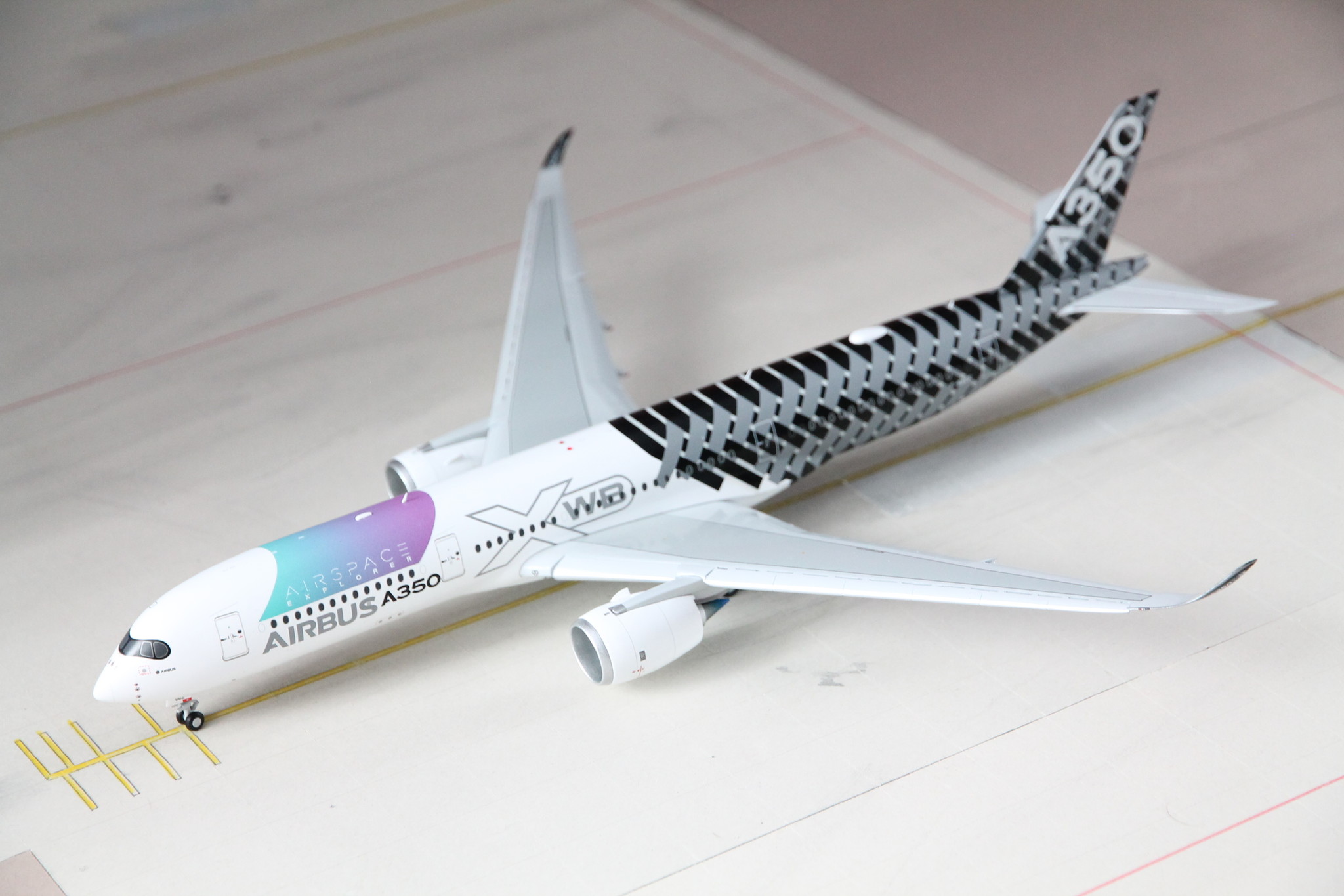 JC Wings 1:200 A350-900 ハウスカラー F-WWCF 1:200 Airbus House Color 