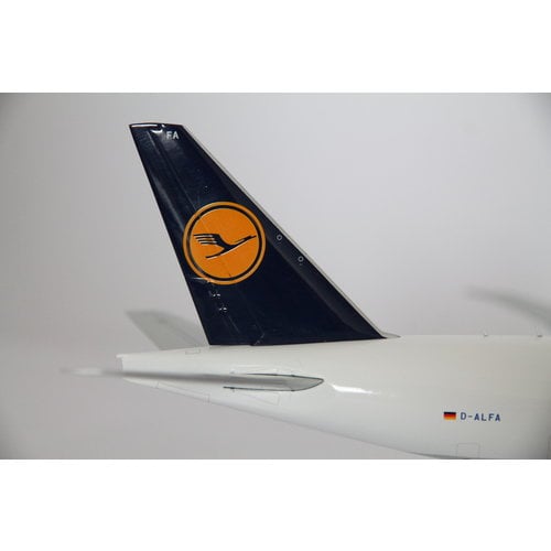 D-ALFA Snap-fit 1:200 scale model New PPC 221249 Lufthansa Cargo B777F reg