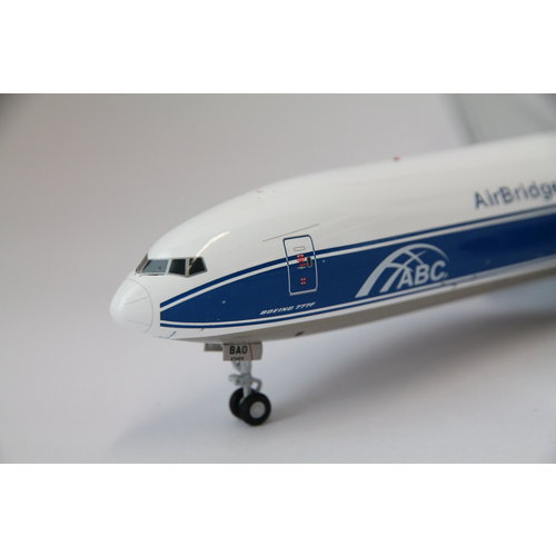 JC Wings 1:200 Air Bridge Cargo B777-200LRF - Flaps Down