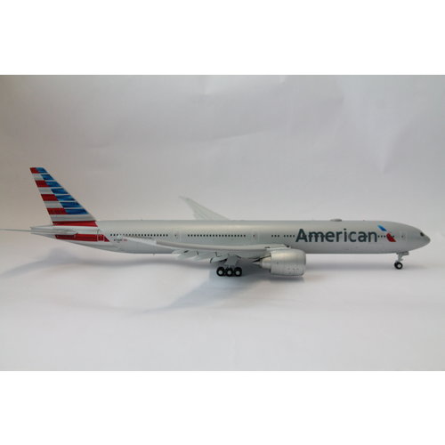 Gemini Jets 1:200 American Airlines B777-300 - Flaps Down