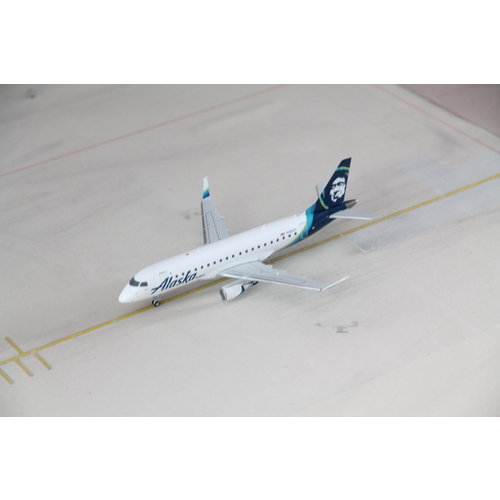 Gemini Jets 1:200 Alaska Embraer 170LR Gemini Jets 1:200 Alaska Embraer 170LR
