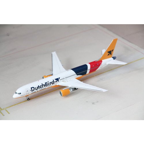 JC Wings 1:200 DutchBird  B757-200