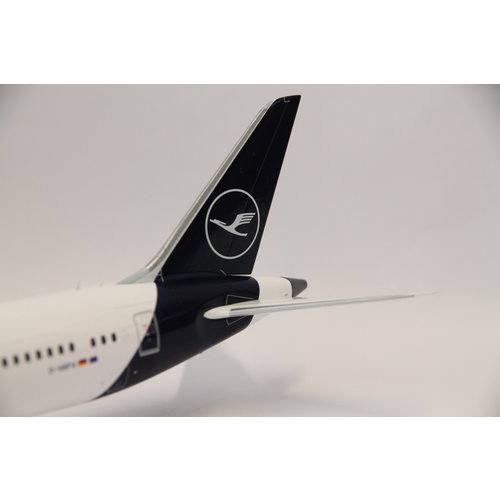 Gemini Jets 1:200 Lufthansa B787-9 - Flaps Down