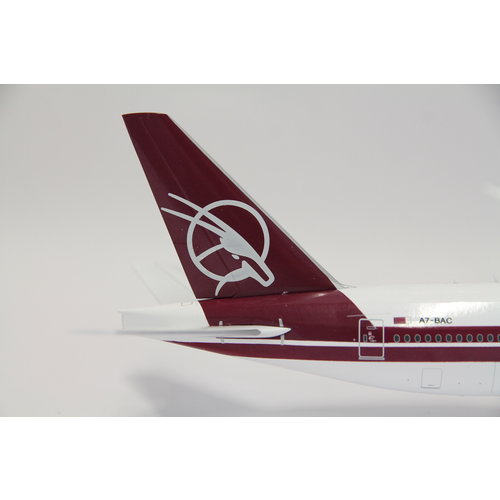 Gemini Jets 1:200 Qatar Airways "25th Anniversary Retro" B777-300ER - Flaps Down