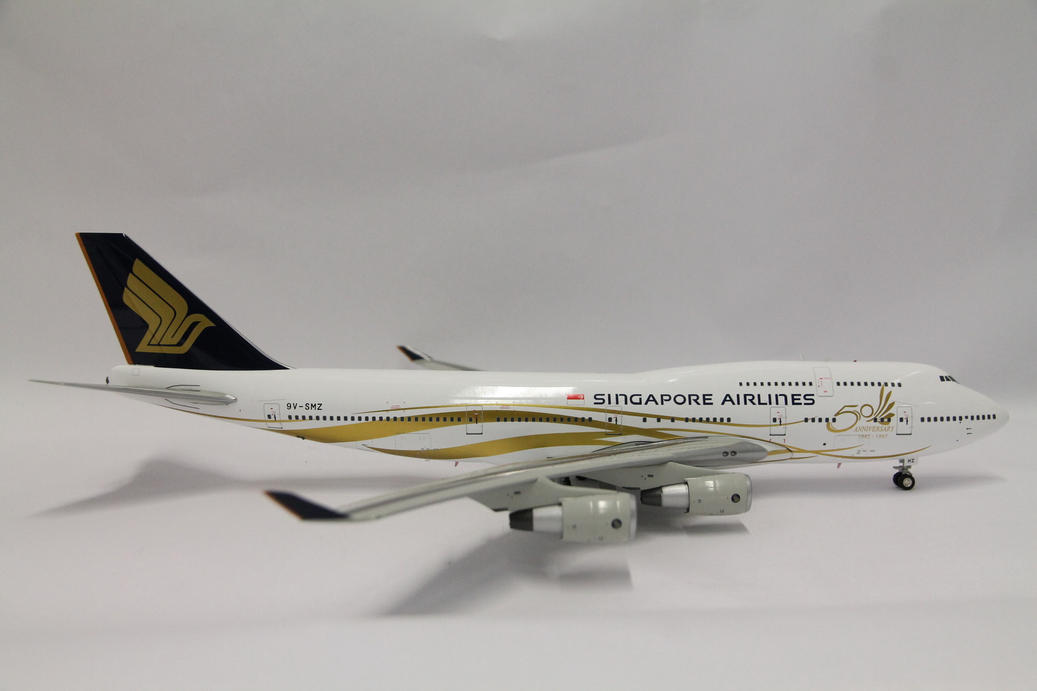 ウェブストア 1/200 inflight B747-400 シンガポール航空 - www.uinsa