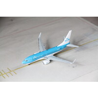 1:200 KLM B737-700