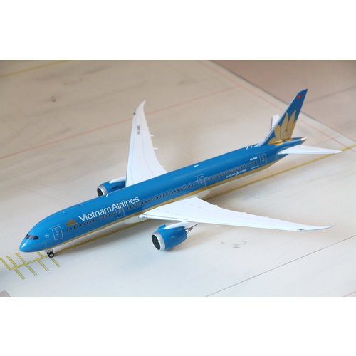 Gemini Jets 1:200 Vietnam Airlines B787-9 Gemini Jets 1:200 Vietnam Airlines B787-9