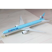 1:200 Korean Air B777-300ER