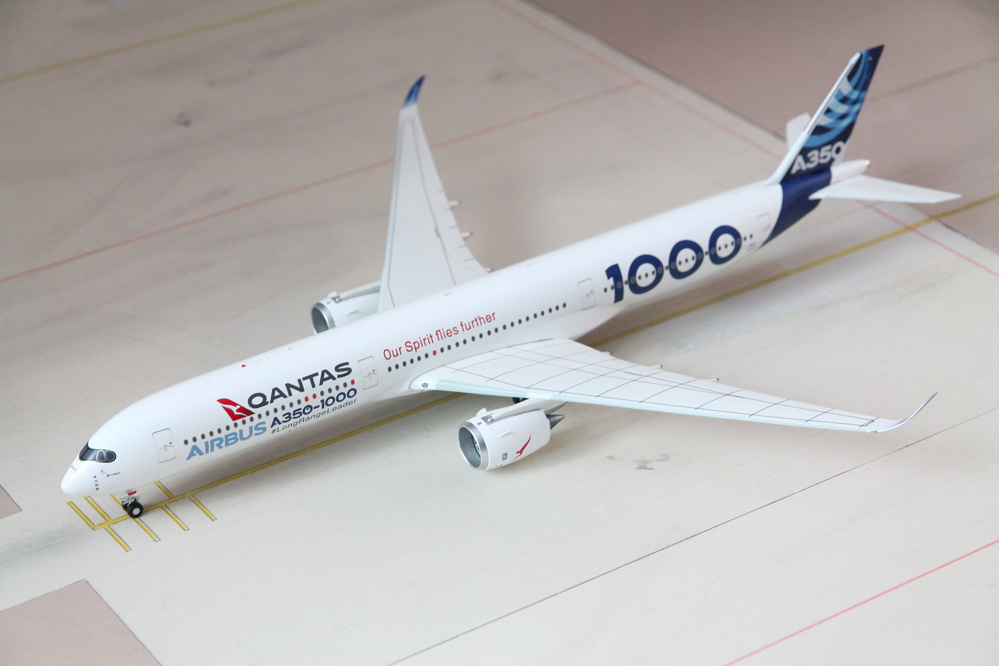 飛行機模型 1/200 航空機 A350-1000 - 航空機