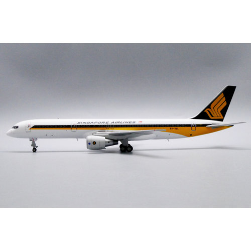 JC Wings 1:200   Singapore Airlines B757-200