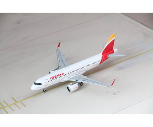 1:200 Iberia Airbus A320NEO EC-MXY JC Wings XX2083 - Diecast Trading