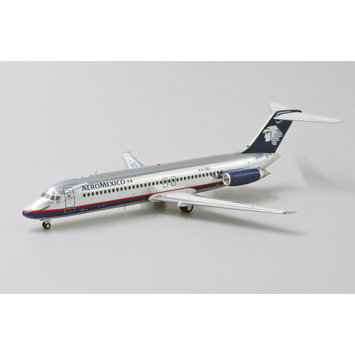 JC Wings 1:200 AeroMexico DC-9-32