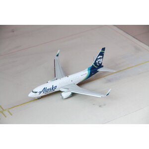 Gemini Jets 1:200 Alaska Air Cargo B737-700 - Flaps down