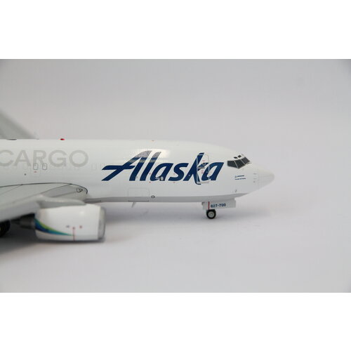 Gemini Jets 1:200 Alaska Air Cargo B737-700 - Flaps down