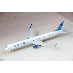 Gemini Jets 1:200 United Airlines B757-300