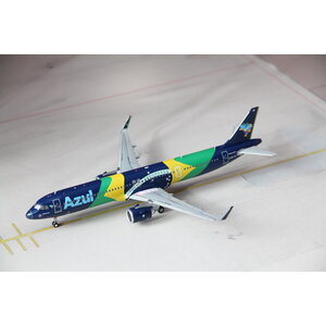 Gemini Jets 1:200 Azul Linhas Aereas "Brazilian flag" Airbus A321neo