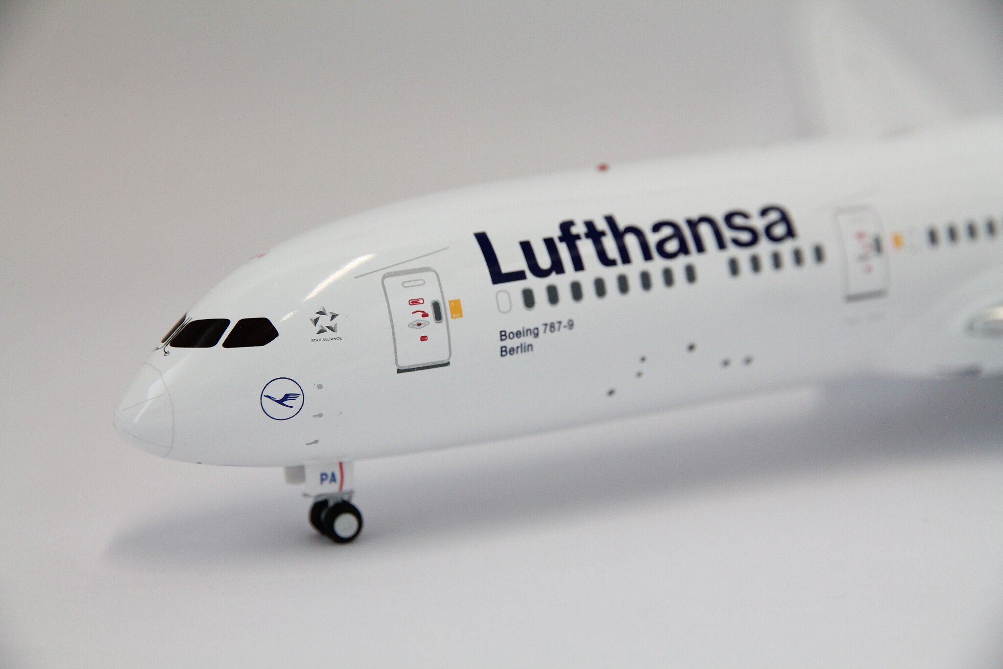 1:200 Lufthansa Boeing B787-9 D-ABPA JFox Models JF-787-9-001 