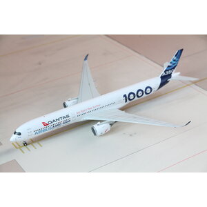 JC Wings 1:200 Airbus House Color "Qantas" A350-1000