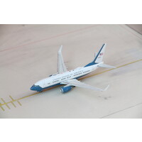 1:200 United States Air Force USAF B737-700 (C-40B)