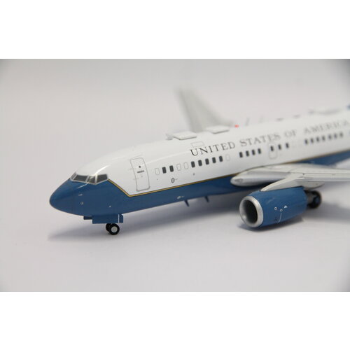 Gemini Jets 1:200 United States Air Force USAF B737-700 (C-40B)