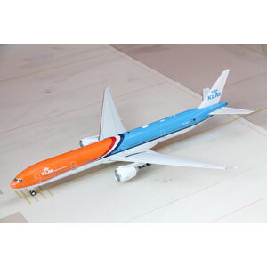 Inflight 1:200 KLM B777-300 Orange Pride