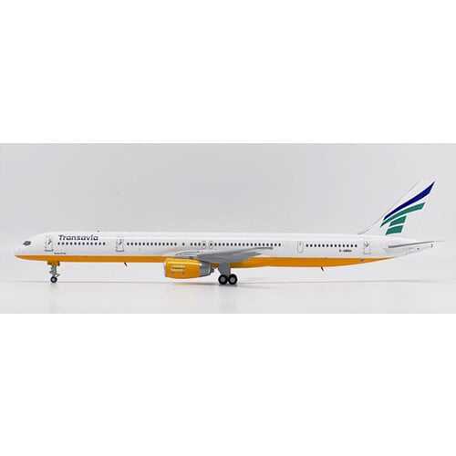 JC Wings 1:200 Transavia B757-300