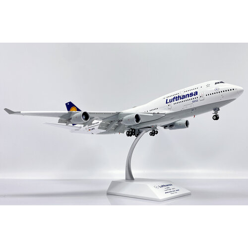 JC Wings 1:200 Lufthansa B747-400 -FLAPS DOWN + Aviationtag