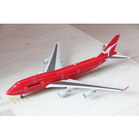 1:200 Qantas "All Red" B747-400