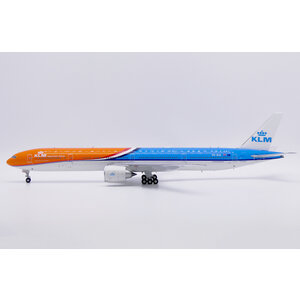 JC Wings 1:200 KLM "Orange Pride" B777-300ER