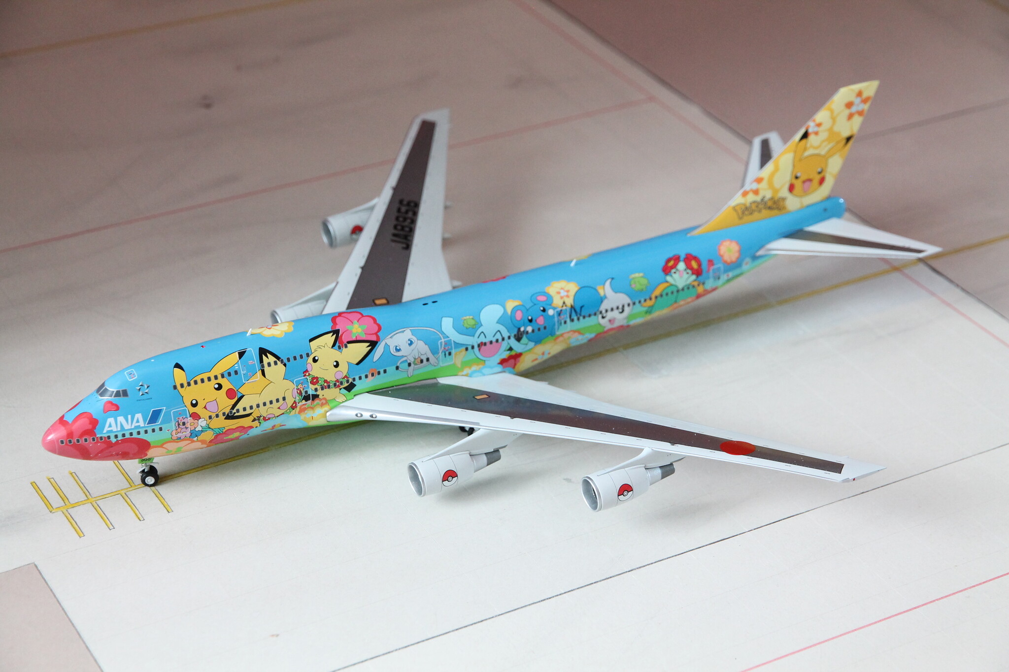 1:200 ANA All Nippon Airways Pokemon B747-400D JA8956 JC 1:200 ANA All Nippon Airways Pokemon B747-400D JA8956 JC