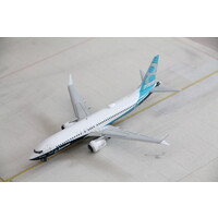1:200 Boeing House color B737-8MAX