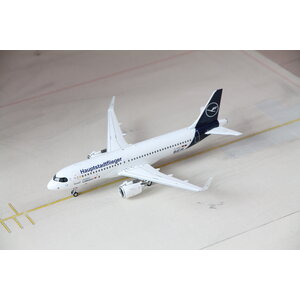 JFox 1:200 Lufthansa "Hauptstadtflieger" A320neo
