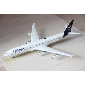 JFox 1:200 Lufthansa A340-300