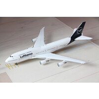 1:200 Lufthansa B747-400