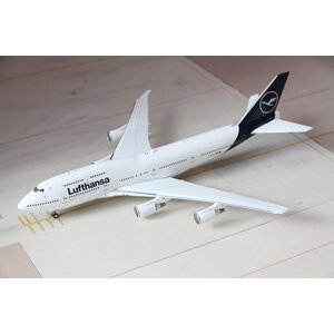 JFox 1:200 Lufthansa B747-400