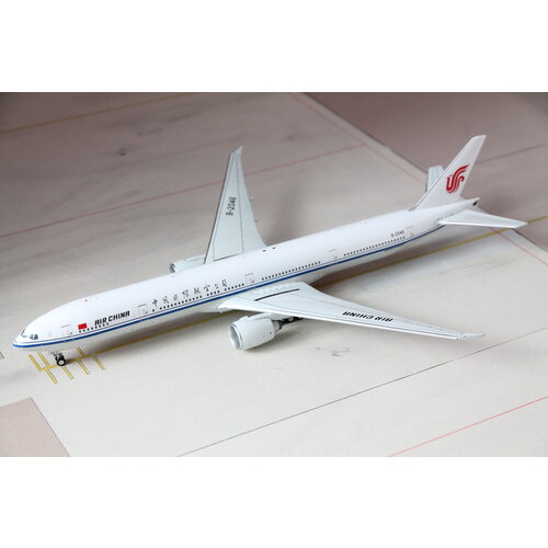 Inflight 1:200 Air China B777-300 Inflight 1:200 Air China B777-300
