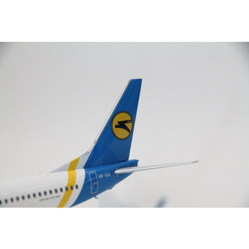 JFox 1:200 Ukraine International Airlines B737-800