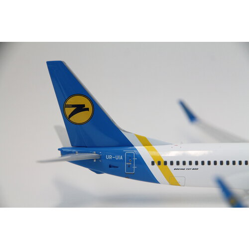 JFox 1:200 Ukraine International Airlines B737-800